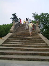 とまとじゅーす的中国旅行記　蘇州寒山寺の風情のある階段