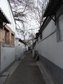 とまとじゅーす的中国旅行記、北京観光、北京の故宮の裏側あたりの胡同を引き続き散歩。何か臭い。