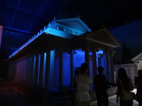 西安観光＠西安の世界八大奇跡館のギリシャのブースで見た神殿