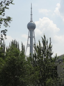 中国旅行記＠西寧観光編、西寧植物園へ行く途中で見たテレビ塔