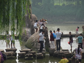 成都、黄龍渓(黄龙溪)観光旅行編＠府河(岷江)との合流地点と観光客