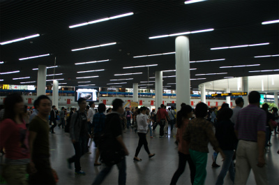 上海観光旅行記＠人民広場駅の構内