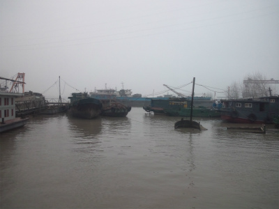 とまとじゅーす的中国旅行記＠上海観光編、上海の三岔港村にある渡し船乗り場周辺の風景