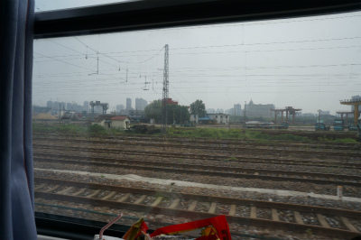 中国旅行記＠上海からトルファンへ列車に乗り鉄旅行。無錫、蘇州付近の車窓風景