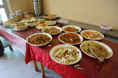 イリ・カザフ族自治州（伊犁哈萨克自治州）観光旅行記＠伊寧市で初の朝食