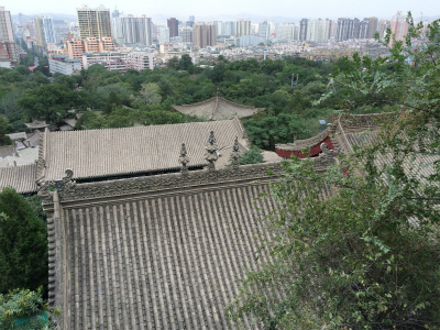 中国旅行記＠蘭州観光、五泉山公園内にあるマニ寺の屋根瓦