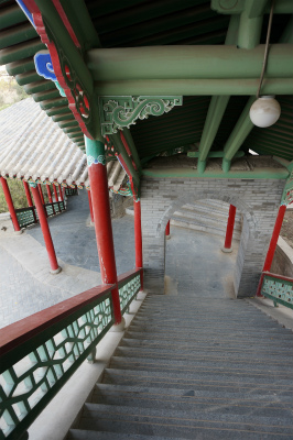 とまとじゅーす的中国旅行記＠蘭州観光、五泉山公園にあるマニ寺の回廊と階段