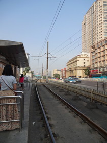 中国旅行記＠大連観光、202路の軽軌、路面電車