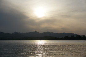 杭州観光＠西湖を散歩、奇麗な夕焼け